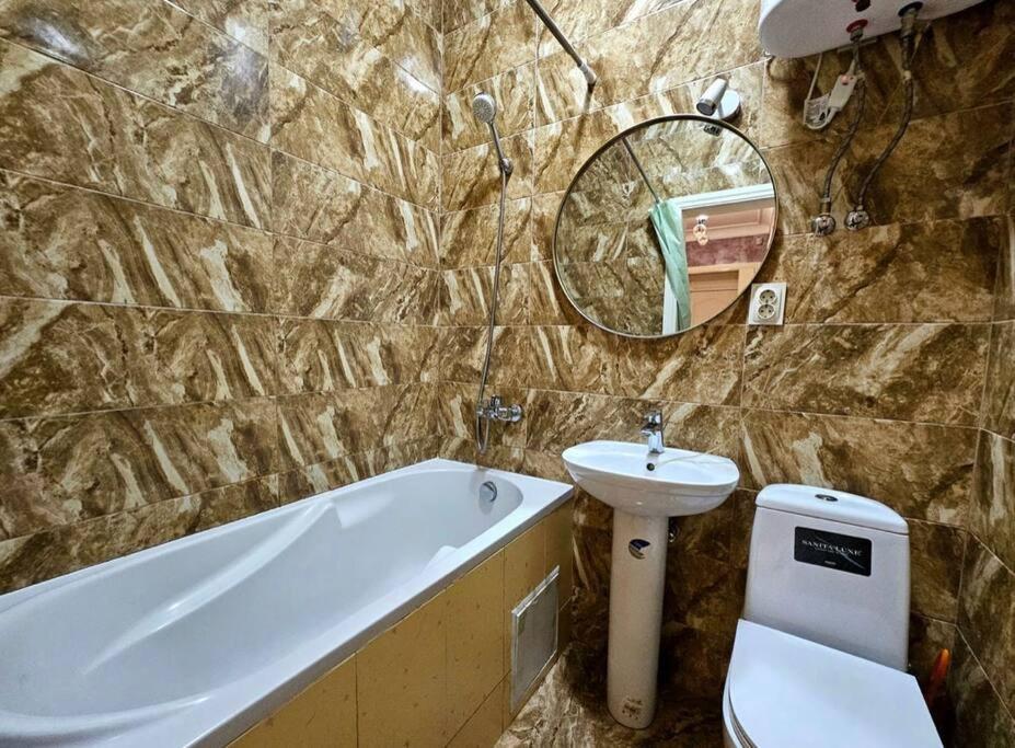 Luxury Apartment In The Center Кишинев Екстериор снимка